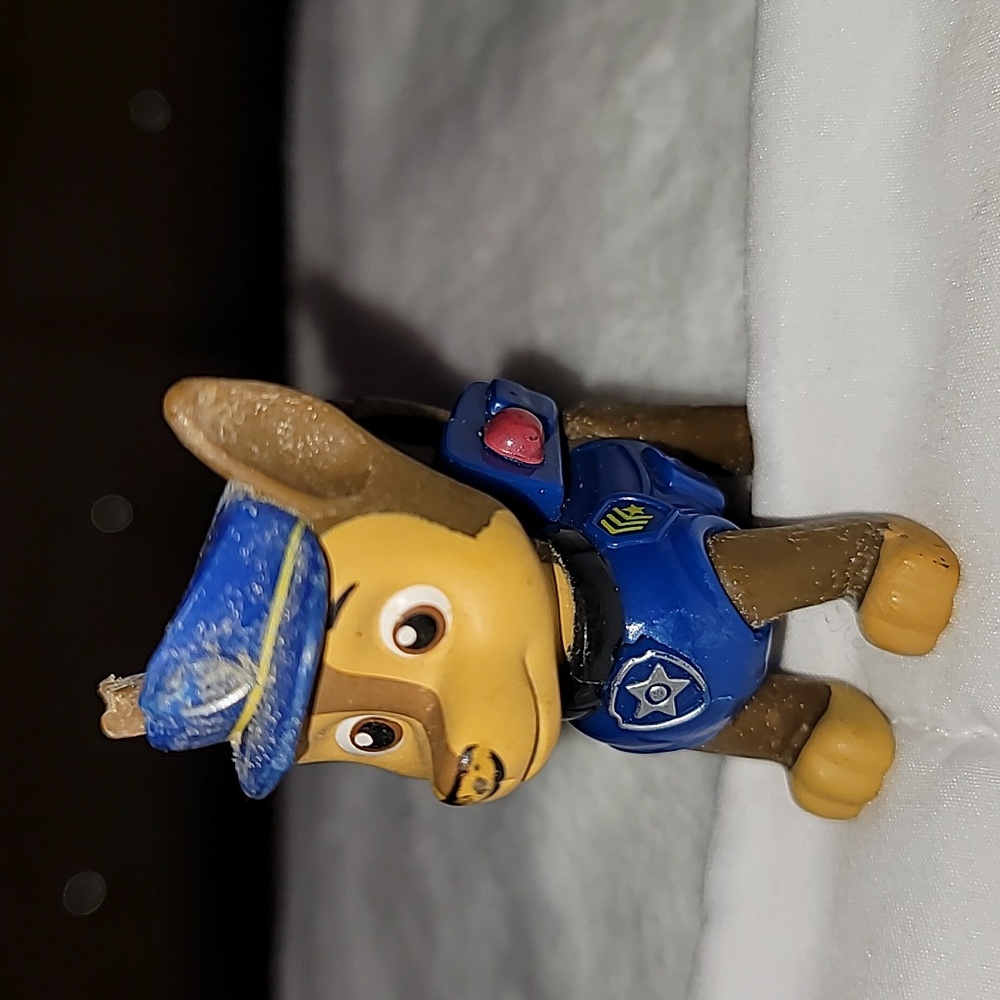 PAW PATROL CHASE MOVEABLE Legs ACTION FIGURE